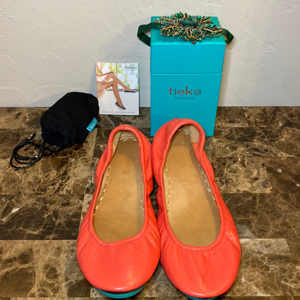 Tieks- Poppy color- Size 10